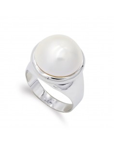 18K SORTIJA ORO BLANCO Y PERLA JAPONESA CON CERCO LISO 16 MM