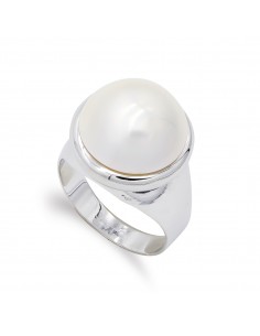 18K SORTIJA ORO BLANCO Y PERLA JAPONESA CON CERCO LISO 14-16MM