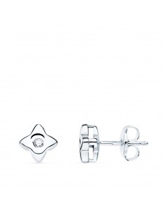18K PENDIENTES ORO BLANCO ESTRELLA DIAMANTES LABORATORIO 0 040 QT VS2-G. MEDIDA: 5 5 X 5 5 MM. CIERRE PRESION