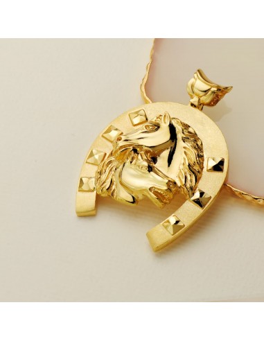 18K COLGANTE ORO AMARILLO HERRADURA CON CABALLOS 50 X 44 MM.
