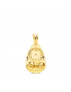 18K MEDALLA GOTA NIÑO DE LA HORA CON RELOJ TALLADA. 19 X 11 MM