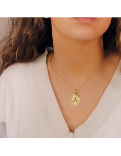 18K MEDALLA ORO AMARILLO ESTRELLA TRES PUNTAS CON BORDE DE GRECA CALADA. 27 MM 2