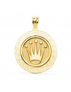 18K MEDALLA ORO AMARILLO CORONA CON BORDE DE GRECA CALADA. 27 MM