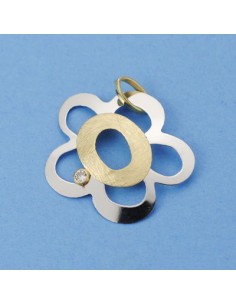 18K COLGANTE FLOR BICOLOR. 22 X 20 MM.
