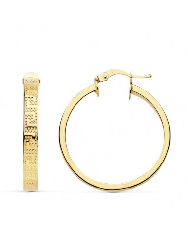 18K AROS ORO AMARILLO HUECOS CON GRECA. MEDIDA: 28X4 MM. GROSOR: 1 5 MM