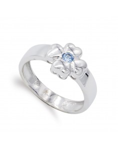 18K SORTIJA ORO BLANCO TREBOL CON CIRCONITA  AGUAMARINA. ANCHO: 10 MM