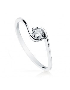 18K SOLITARIO ORO BLANCO CUERPO CRUZADO CON CIRCONITA 4 MM
