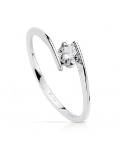 18K SOLITARIO ORO BLANCO CRUZADO CON CIRCONITA DE 4 MM